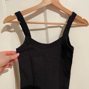 TNA black hold-it tank top extra small